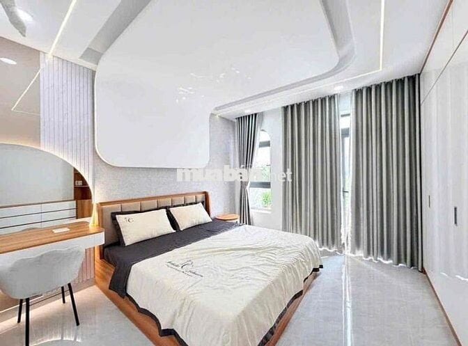 nhà chính chủ cần bán 4M x 20M đúc 5 tấm q12. TPHCM