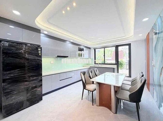 nhà chính chủ cần bán 4M x 20M đúc 5 tấm q12. TPHCM