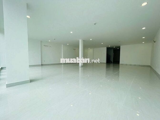 TÒA NHÀ ĐƯỜNG CỬU LONG KHU SÂN BAY DT: 8X20M HẦM 4 TẦNG CHO THUÊ