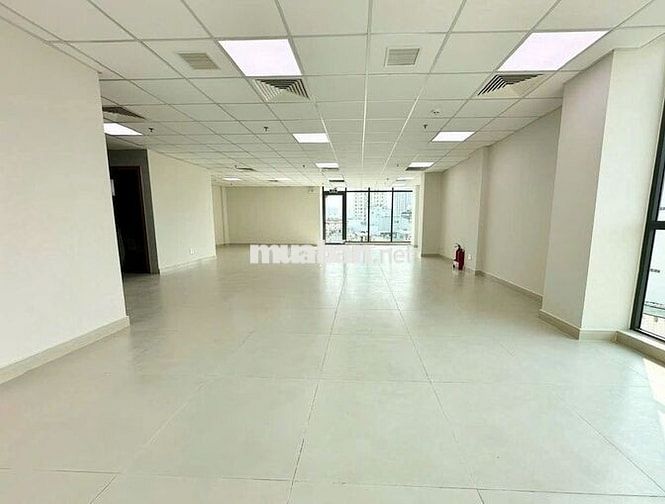 TÒA NHÀ ĐƯỜNG CỬU LONG KHU SÂN BAY DT: 8X20M HẦM 4 TẦNG CHO THUÊ