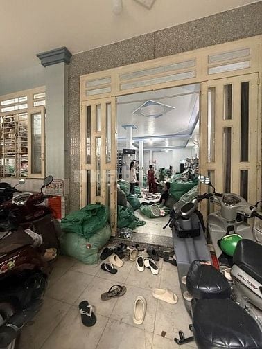Gần 4 xã Ngang 8m nhà 4 tầng hoàn công đủ 133m2 hẻm nhựa 6m