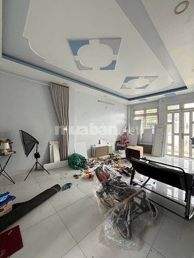 Gần 4 xã Ngang 8m nhà 4 tầng hoàn công đủ 133m2 hẻm nhựa 6m
