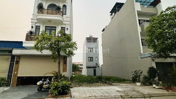 Bán đất ngay Quốc lộ 50 gần BXQ8 giá rẻ 