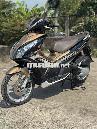 Honda Air Blade Đen vàng