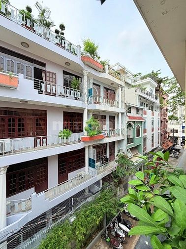 Bán BiệtThự Hoàng Dư Khương Q.10 - 7,9m x 23m chgir 46,5 tỷ