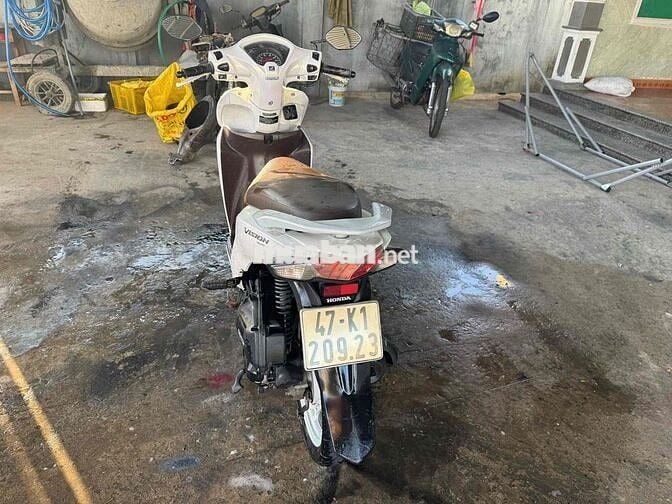 Honda Vision Trắng