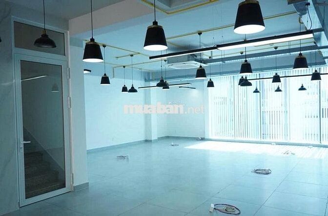 NHÀ ĐƯỜNG HOÀNG HOA THÁM DT: 7X20M TRỆT 3 LẦU SÂN THƯỢNG CHO THUÊ