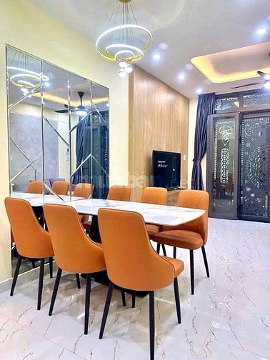 Siêu phẩm nhà Vĩnh Hội, Quận 4. Giá 4,18 tỷ, 44m2, đường hẻm xe hơi