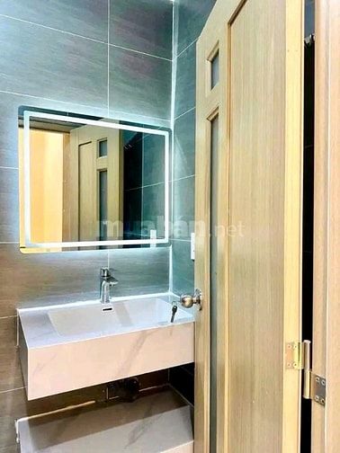Siêu phẩm nhà Vĩnh Hội, Quận 4. Giá 4,18 tỷ, 44m2, đường hẻm xe hơi