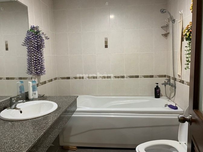 Gia đình tôi bán căn hộ 2PN, 56m2, 2,7 tỷ tại Bàu Cát II