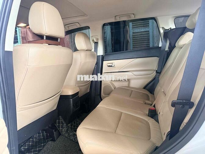 Mitsubishi Outlander 2018 Premium Trắng