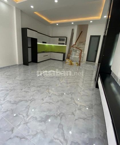 Bán nhà mới đẹp An Dương Vương P4 Q5 dt 5,2x9m 3 tầng chỉ 8,9 tỷ.