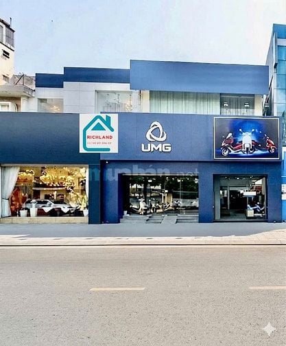 Cho thuê nhà mặt tiền Thành Thái, Q10-Diện tích: 11 x 25m(Trệt 2 Lầu)