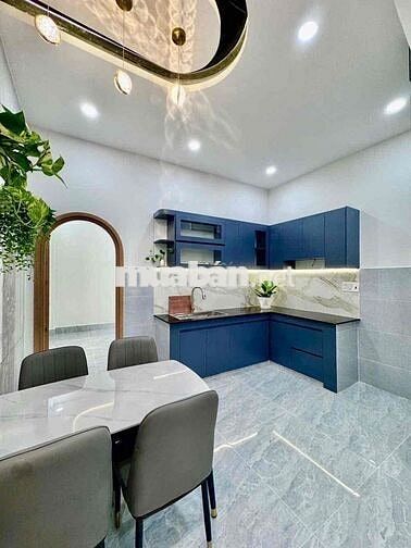 BÁN NHÀ MỚI ĐƯỜNG HOÀ BÌNH ĐỐI DIỆN ĐẦM SEN QUẬN 11 CHỦ TẶNG FULL NT