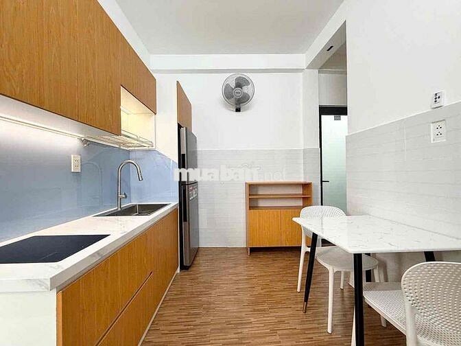 2 Phòng Ngủ -45m2 - Ban Công -Full Nội Thất- Phan Xích Long-Phú Nhuận