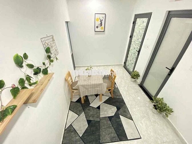 THANG MÁY 1PN ban công tách bếp ngay Hoàng Văn Thụ, Phú Nhuận giá 7tr2