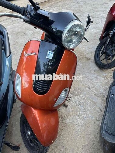 Piaggio Vespa màu Cam