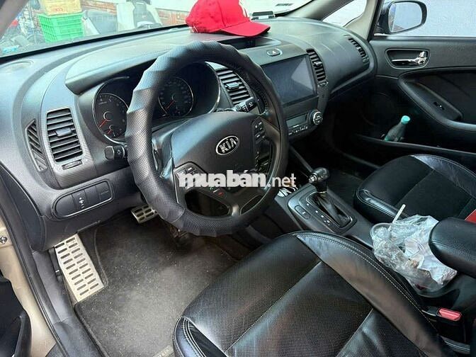 Kia K3 AT 1.6 Vàng cát 13 vạn