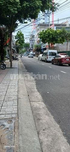 Bán lô đất mặt tiền đường Hoàng Văn Thụ, Phường Nha Trang, hơn 19 tỷ s