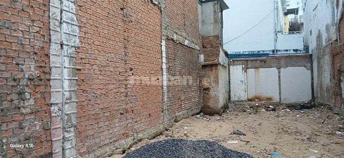 Bán lô đất mặt tiền đường Hoàng Văn Thụ, Phường Nha Trang, hơn 19 tỷ s