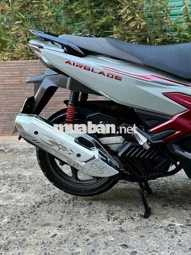 Honda Air Blade 2025 Xám xi măng (1k km)