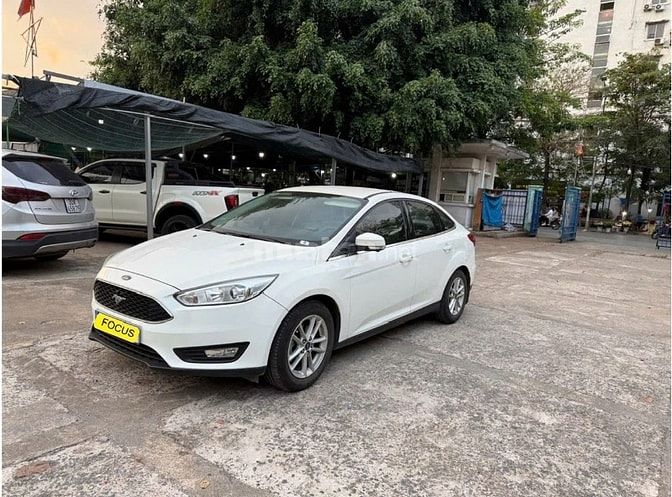 Bán xe Ford Focus 2019 số tự động