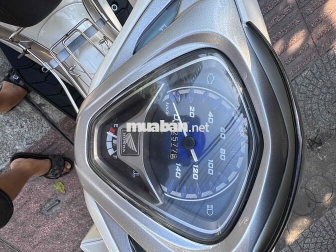 Honda Air Blade Thể thao Trắng đẹp như mới