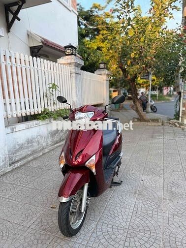 Honda Lead 2011 màu Đỏ