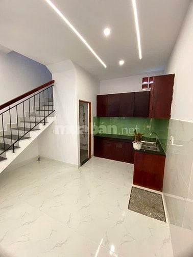 BÁN NHÀ GẦN HÓC MÔN ĐƯỜNG XE HƠI SÁT CHỢ - GIÁ CHỐT 8XX TRẢ TRƯỚC 700