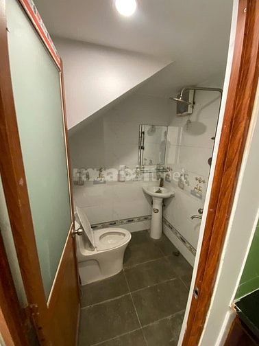 BÁN NHÀ GẦN HÓC MÔN ĐƯỜNG XE HƠI SÁT CHỢ - GIÁ CHỐT 8XX TRẢ TRƯỚC 700