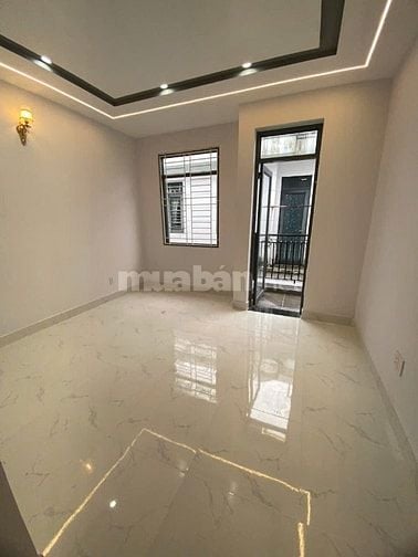 BÁN NHÀ GẦN HÓC MÔN ĐƯỜNG XE HƠI SÁT CHỢ - GIÁ CHỐT 8XX TRẢ TRƯỚC 700