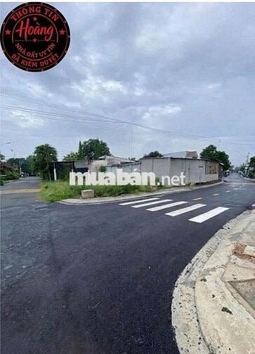 Lô góc 136m tại thị trấn góc ngang rộng đến 9,2m chủ để giá tốt 550tr