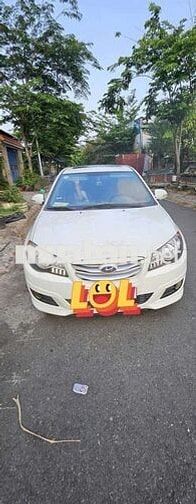 Hyundai Avante Trắng 5 chỗ