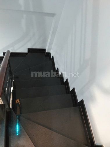 CHÍNH CHỦ BÁN NHÀ NGAY NGÃ TƯ NGÔ QUYỀN VÀ 3 THÁNG 2, QUẬN 10 CŨ