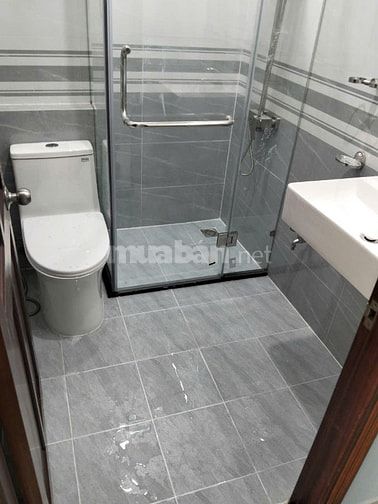 CHÍNH CHỦ BÁN NHÀ NGAY NGÃ TƯ NGÔ QUYỀN VÀ 3 THÁNG 2, QUẬN 10 CŨ