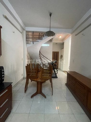 NHÀ 2 MẶT TIỀN RIÊNG BIỆT - HẺM XE TẢI 6M - ( 4.5x12M) - SÁT EMART 