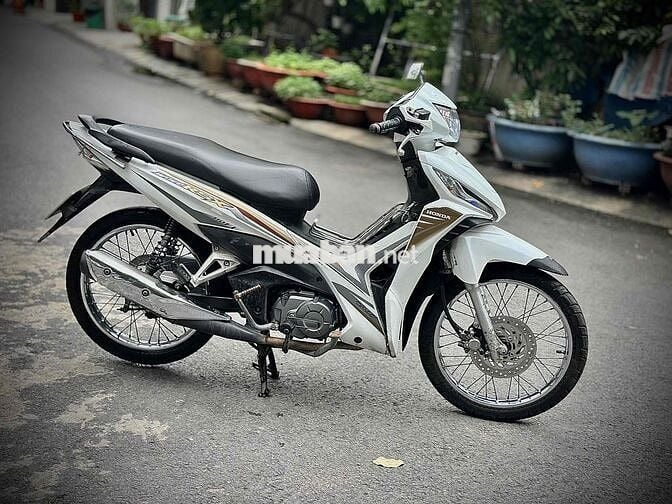 Honda Wave RSX 110 Fi 2016 Trắng