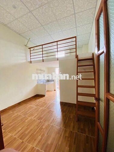 Phòng Trọ Có Gác | Gần CMT8 | Không Nội Thất