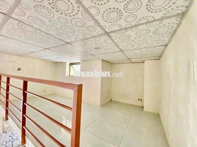 Phòng Trọ Có Gác | Gần CMT8 | Không Nội Thất