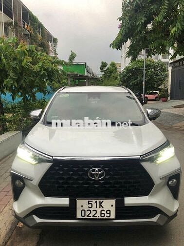 Toyota Veloz Cross Trắng 7 chỗ
