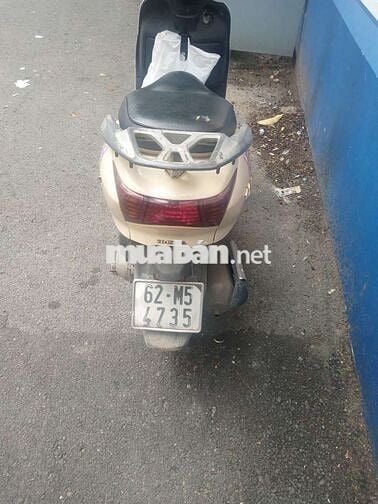 Honda Xe máy màu Kem