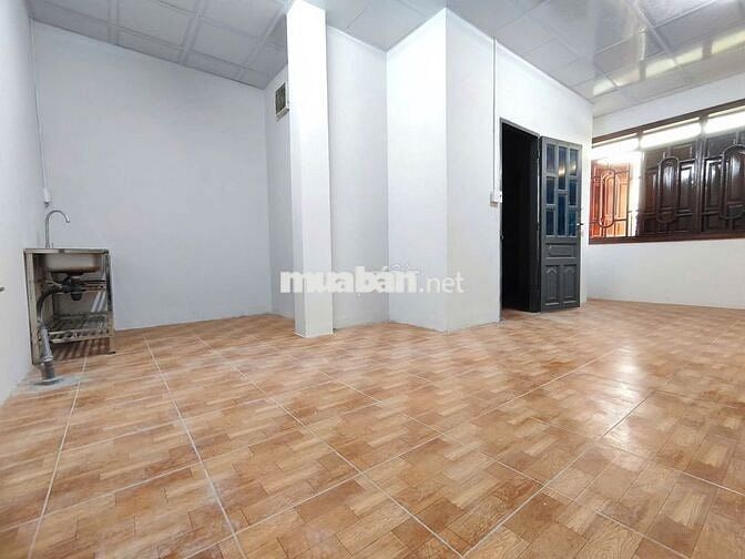 Phòng trọ 30m² hẻm 351 Quốc Lộ 13 sát Vạn Phúc City đường xe hơi 