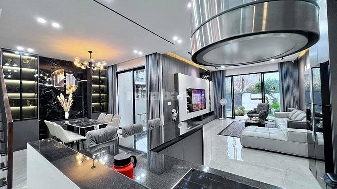 Bán gấp nhà 1 tầng 1 lầu,bình chánh (6x20m),sổ riêng giá 1tỷ1.