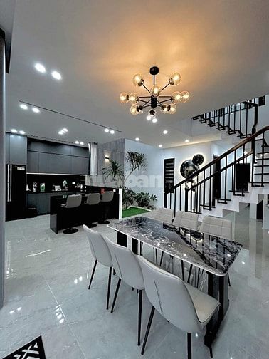 Bán gấp nhà 1 tầng 1 lầu,bình chánh (6x20m),sổ riêng giá 1tỷ1.