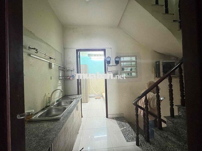 Sang Nhà CHDV 7pn 7wc Có NT Giá 18tr Giữ Giá 04 Năm Sang 150tr Ạ LH Em