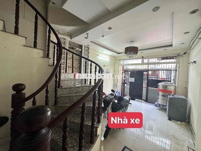 Sang Nhà CHDV 7pn 7wc Có NT Giá 18tr Giữ Giá 04 Năm Sang 150tr Ạ LH Em