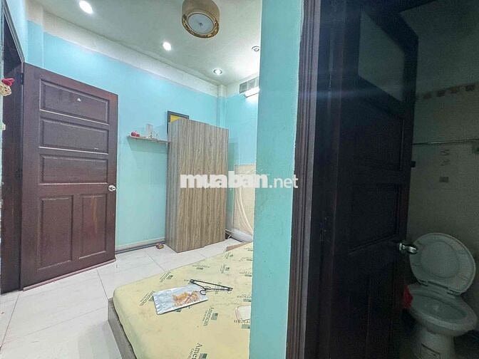 Sang Nhà CHDV 7pn 7wc Có NT Giá 18tr Giữ Giá 04 Năm Sang 150tr Ạ LH Em