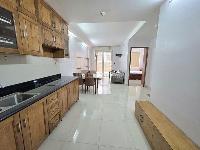 Chung cư A2, Vũ Huy Tấn căn hộ 73m2, 2p ngủ, giá 11tr/tháng