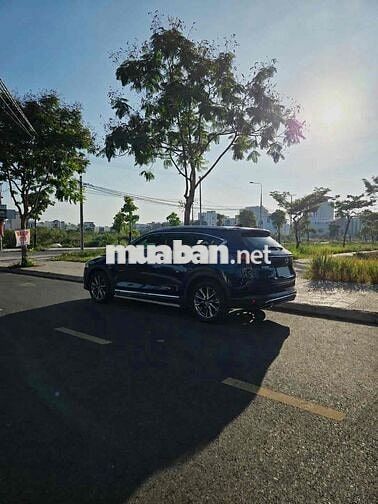 Mazda CX-8 màu Xanh đen