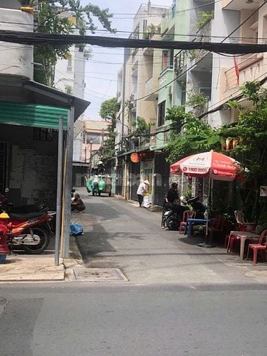 Nhà bán hẻm xe tải 6m, 1 trệt, 2 lầu đường thông ra chợ Hoàng Hoa Thám